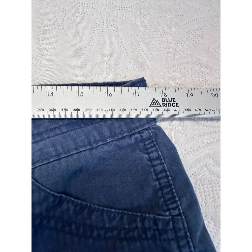 Levis Womens Navy Blue Cotton Utility Cuffed Cargo Shorts Size 12
